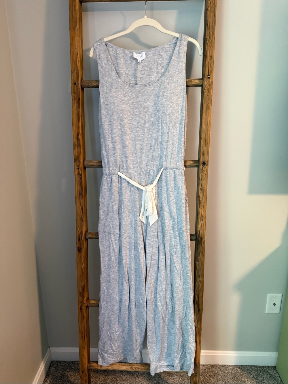 Soma Light Gray Sleeveless Wide-Leg Jumpsuit with Waist Tie